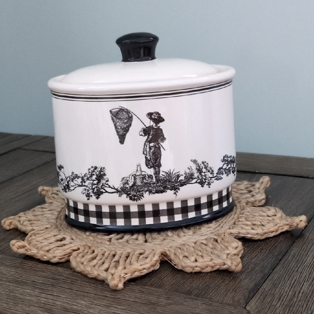Vintage Waverly Charming Black and White Ceramic Toile Canister With Lid